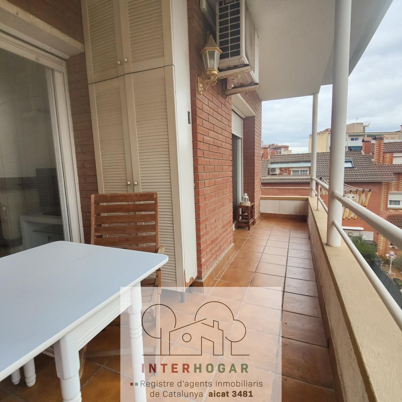 Terraza de Piso en venta en Cerdanyola del Vallès con Parquet y Terraza