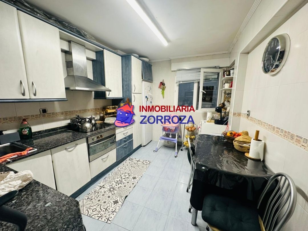 Cuina de Pis en venda en Bilbao  amb Calefacció