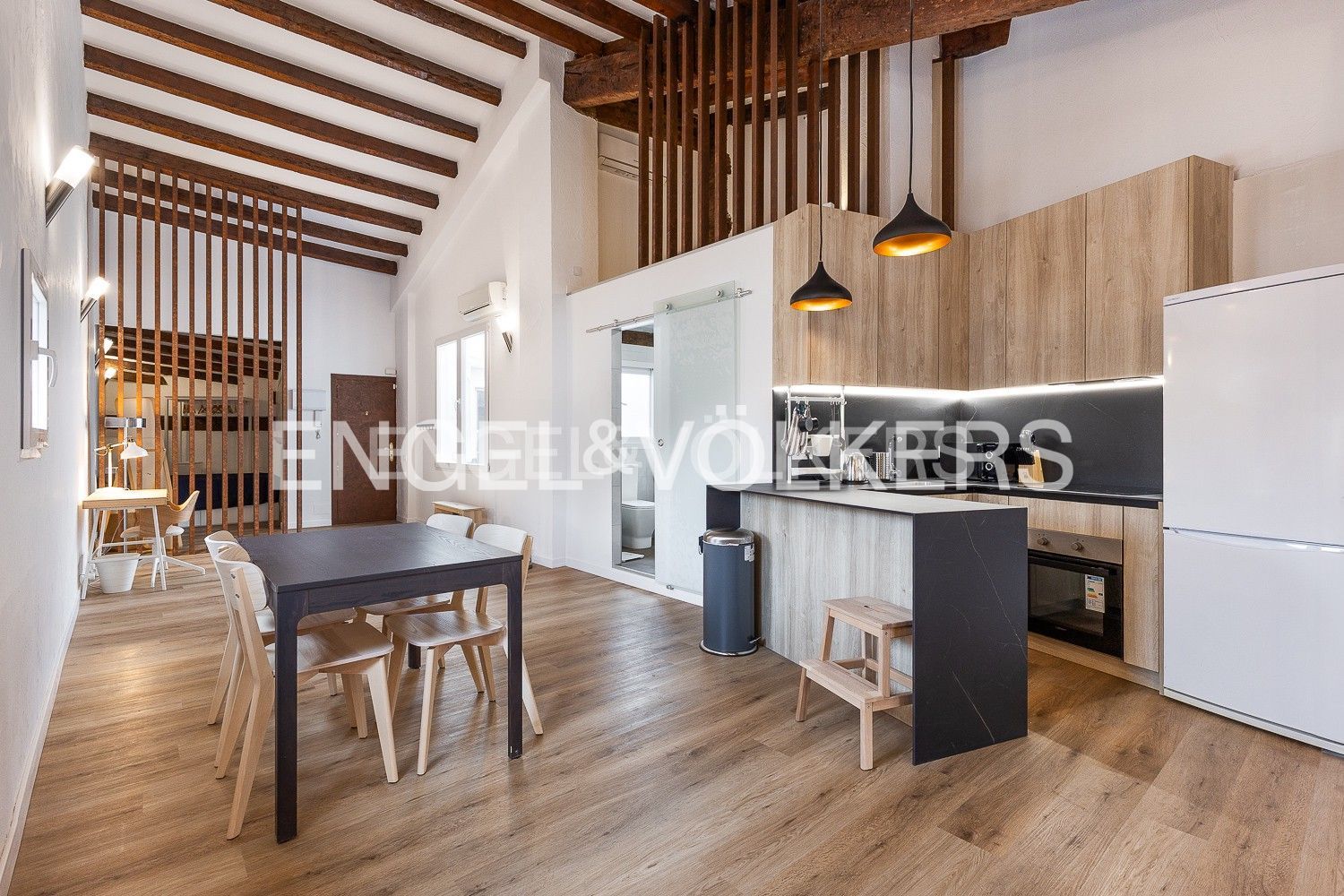 Cocina de Apartamento de alquiler en  Valencia Capital con Calefacción y Amueblado