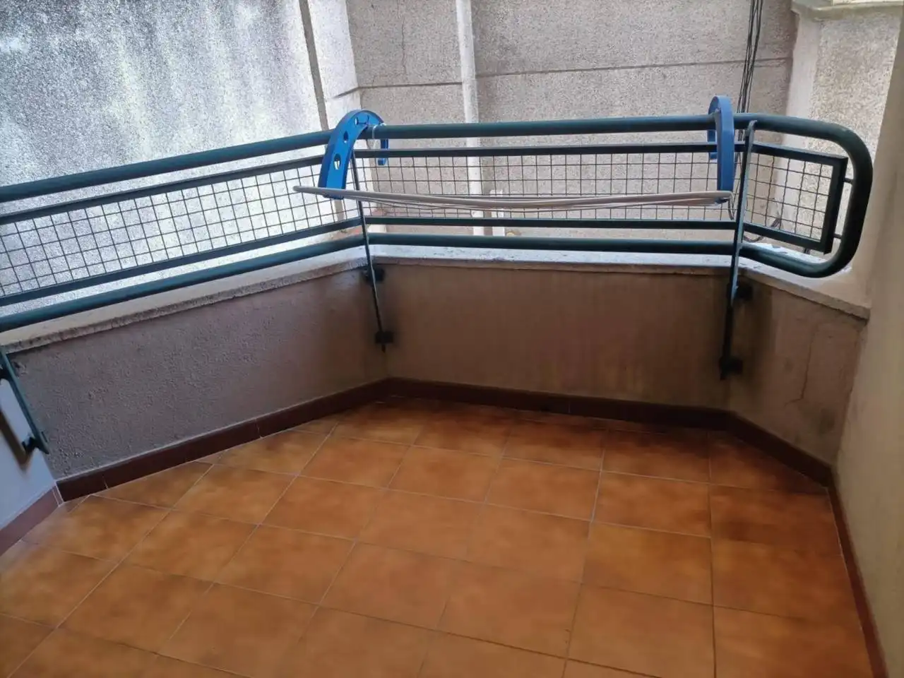 Terraza de Piso en venta en Girona con Calefacción, Terraza y Amueblado