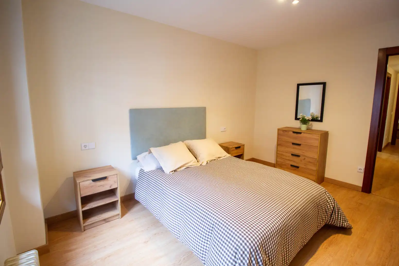 Habitación de Piso de alquiler en Gijón  con Calefacción, Terraza y Trastero