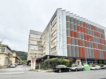 Nave industrial en venta en Cervantes Hiribidea