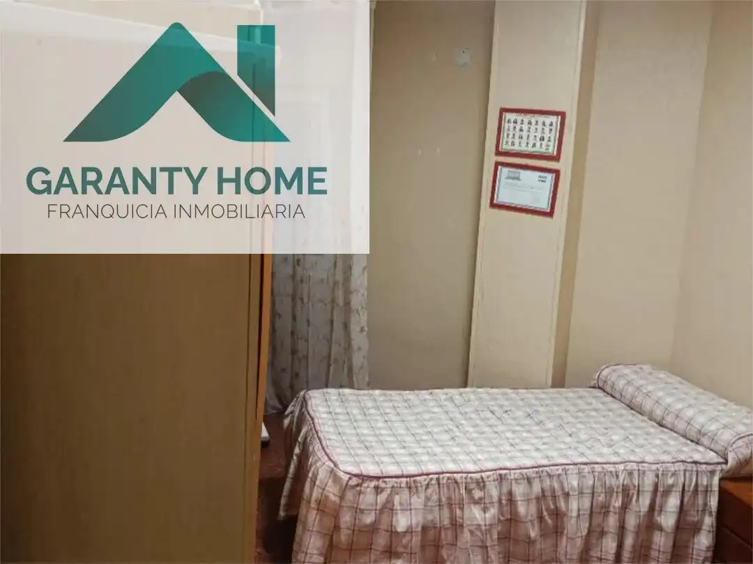 Habitación de Piso en venta en Torredelcampo con Trastero, Amueblado y Balcón