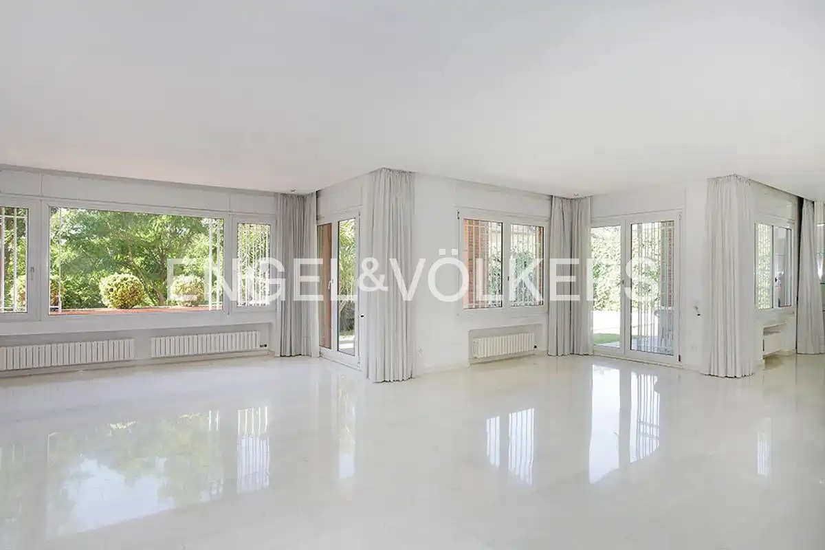 Vista exterior de Casa o chalet de alquiler en Barcelona con Aire acondicionado, Calefacción y Jardín privado
