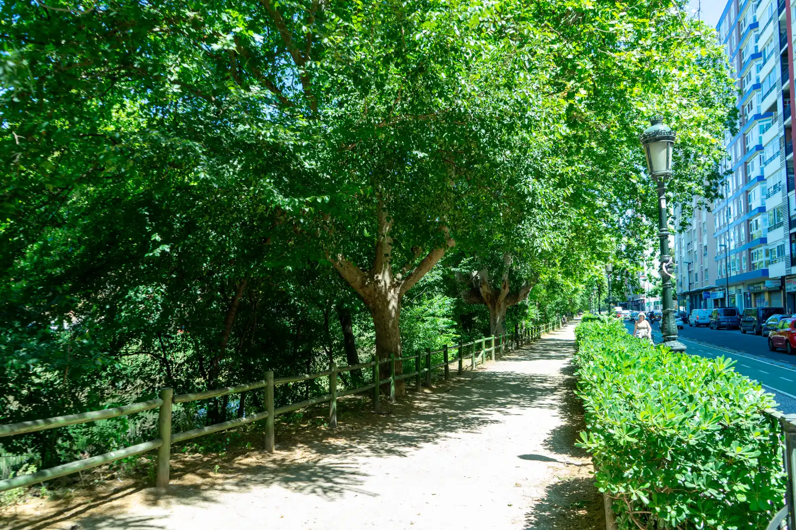 Exterior view of Flat for share in Zaragoza  with Air Conditioner, Heating and Private garden