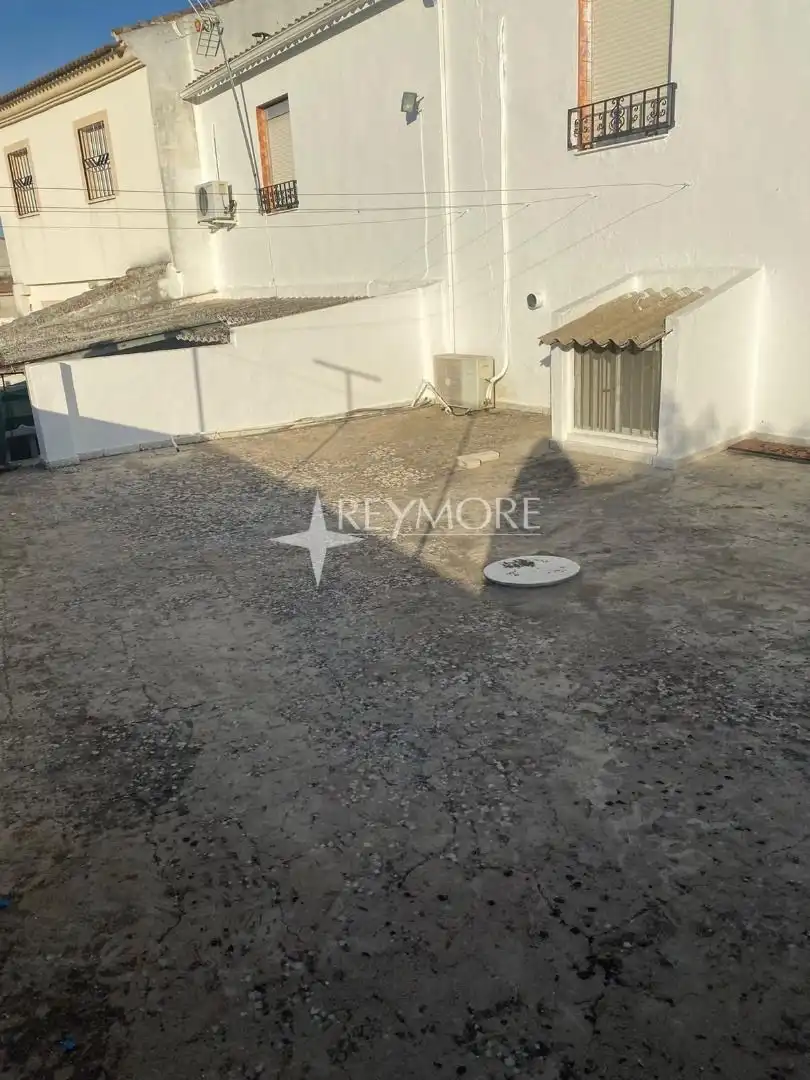 Vista exterior de Casa o xalet en venda en Guadalcázar amb Aire condicionat, Terrassa i Traster