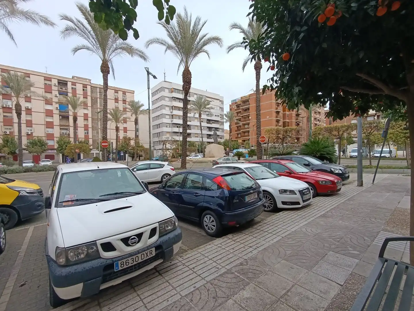 Parkplatz von Geschaftsraum zur Miete in Linares mit Klimaanlage