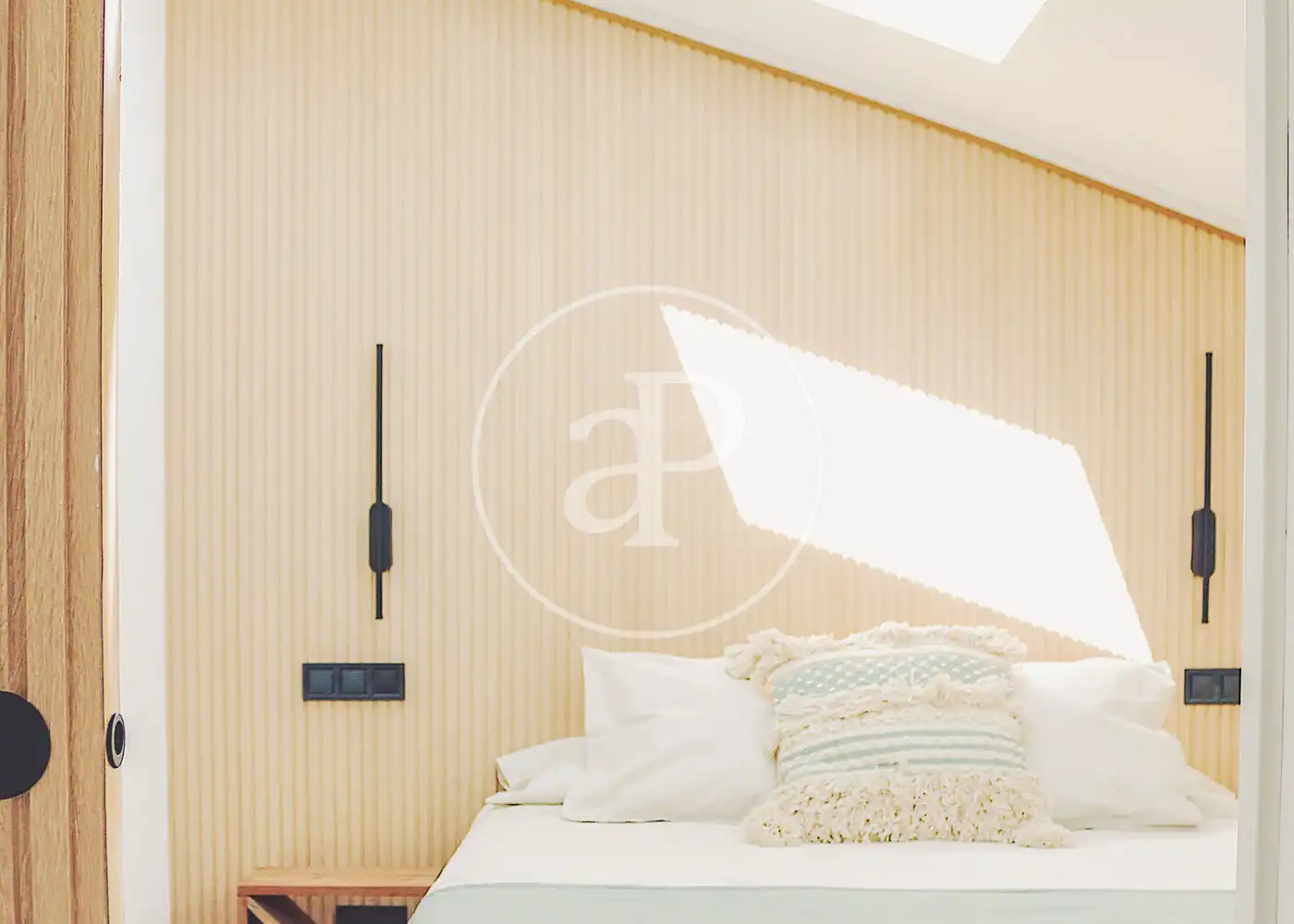 Bedroom of Flat for sale in Madrid  with Air Conditioner, Heating and Storage room