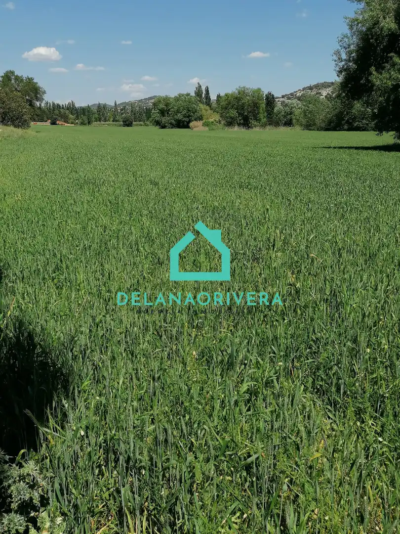 Land for sale in Ambite