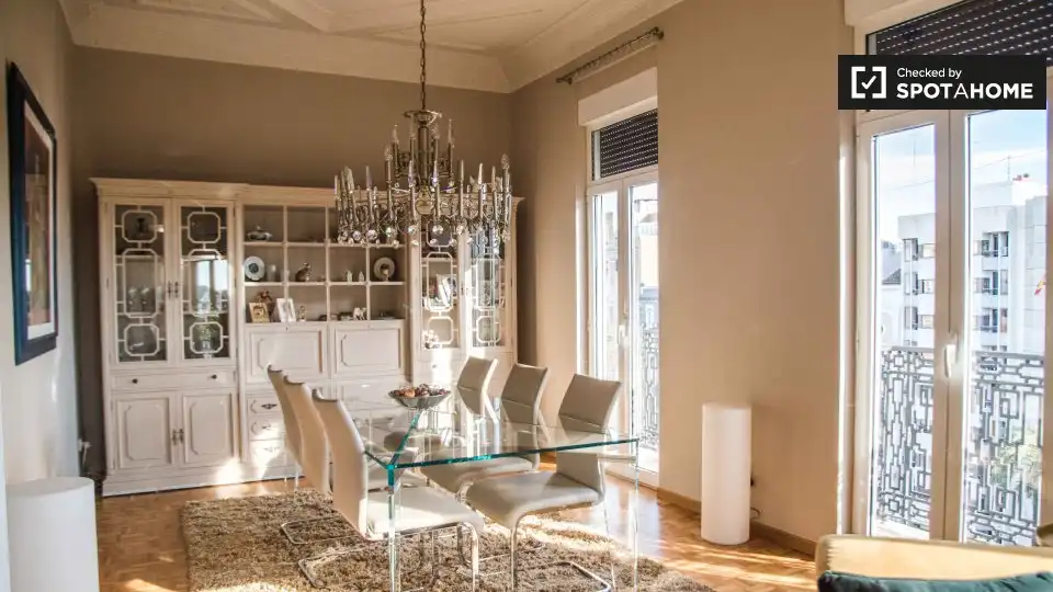Comedor de Piso de alquiler en Valencia con Aire acondicionado, Calefacción y Amueblado