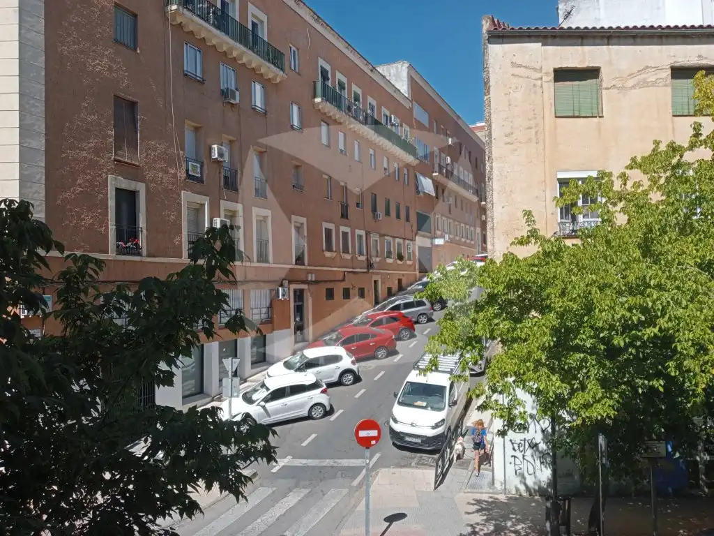 Vista exterior de Pis en venda en Cáceres amb Terrassa i Moblat