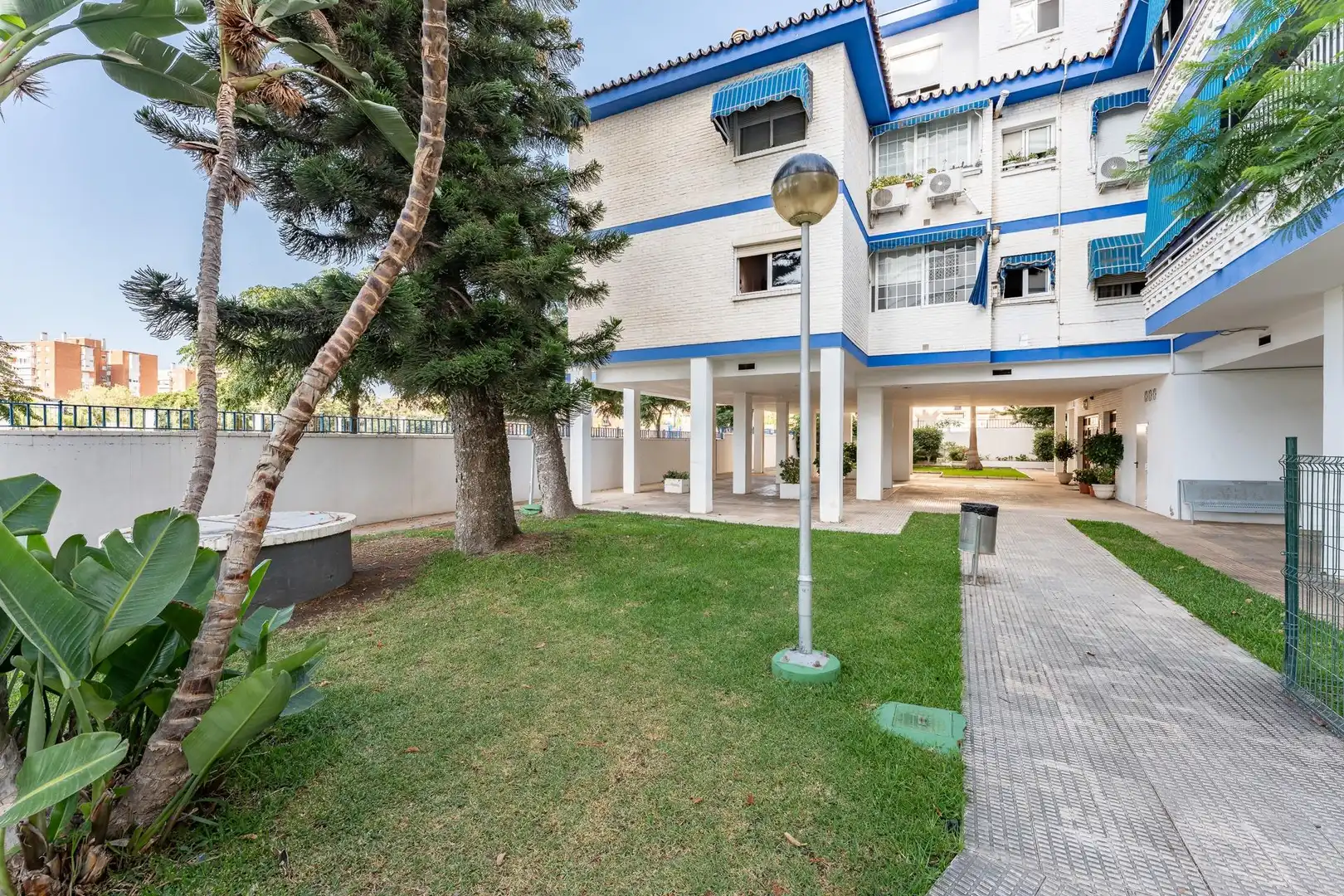 Vista exterior de Àtic en venda en Málaga amb Piscina comunitària