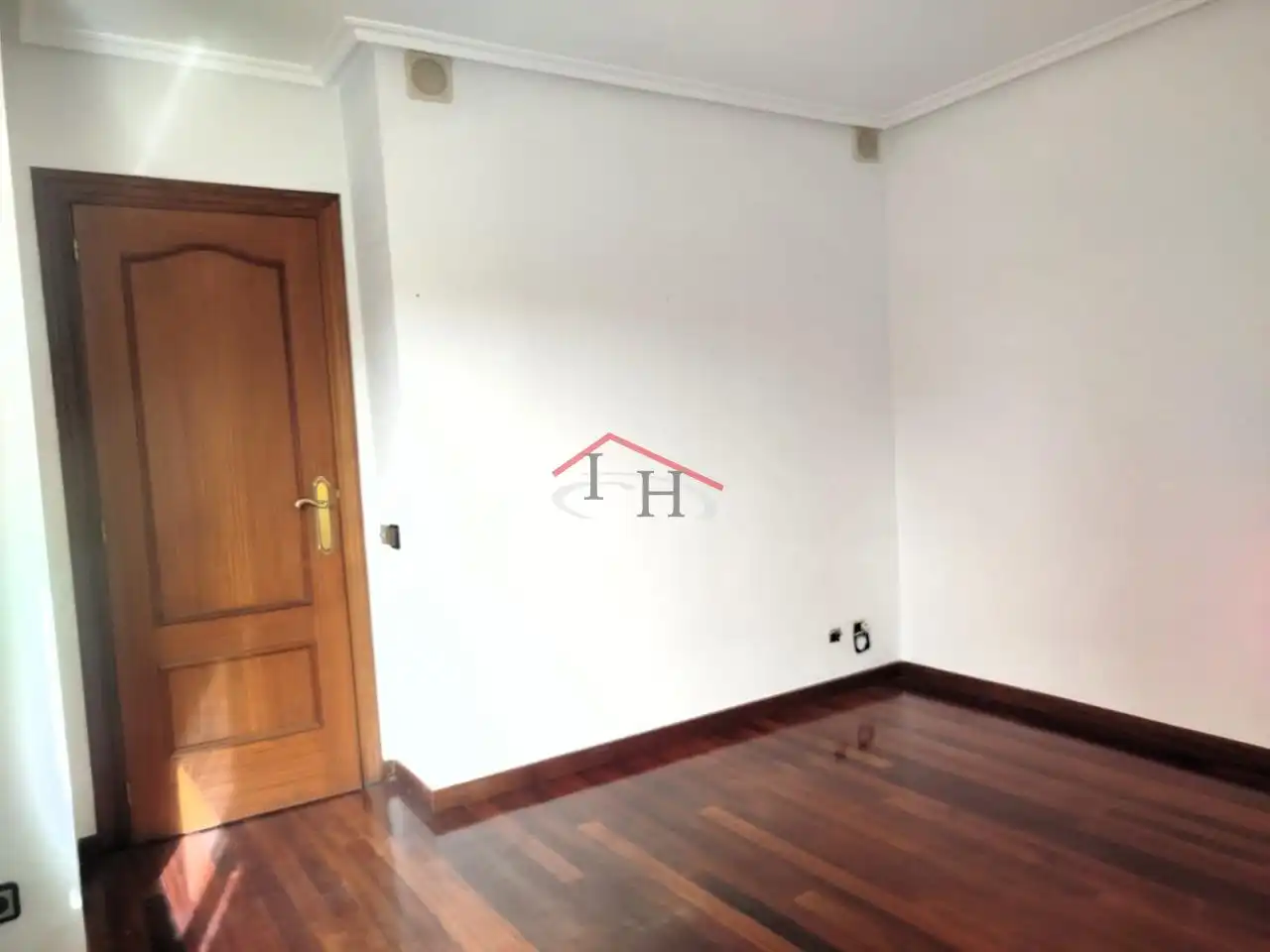 Habitación de Casa o chalet en venta en León Capital  con Calefacción, Terraza y Balcón