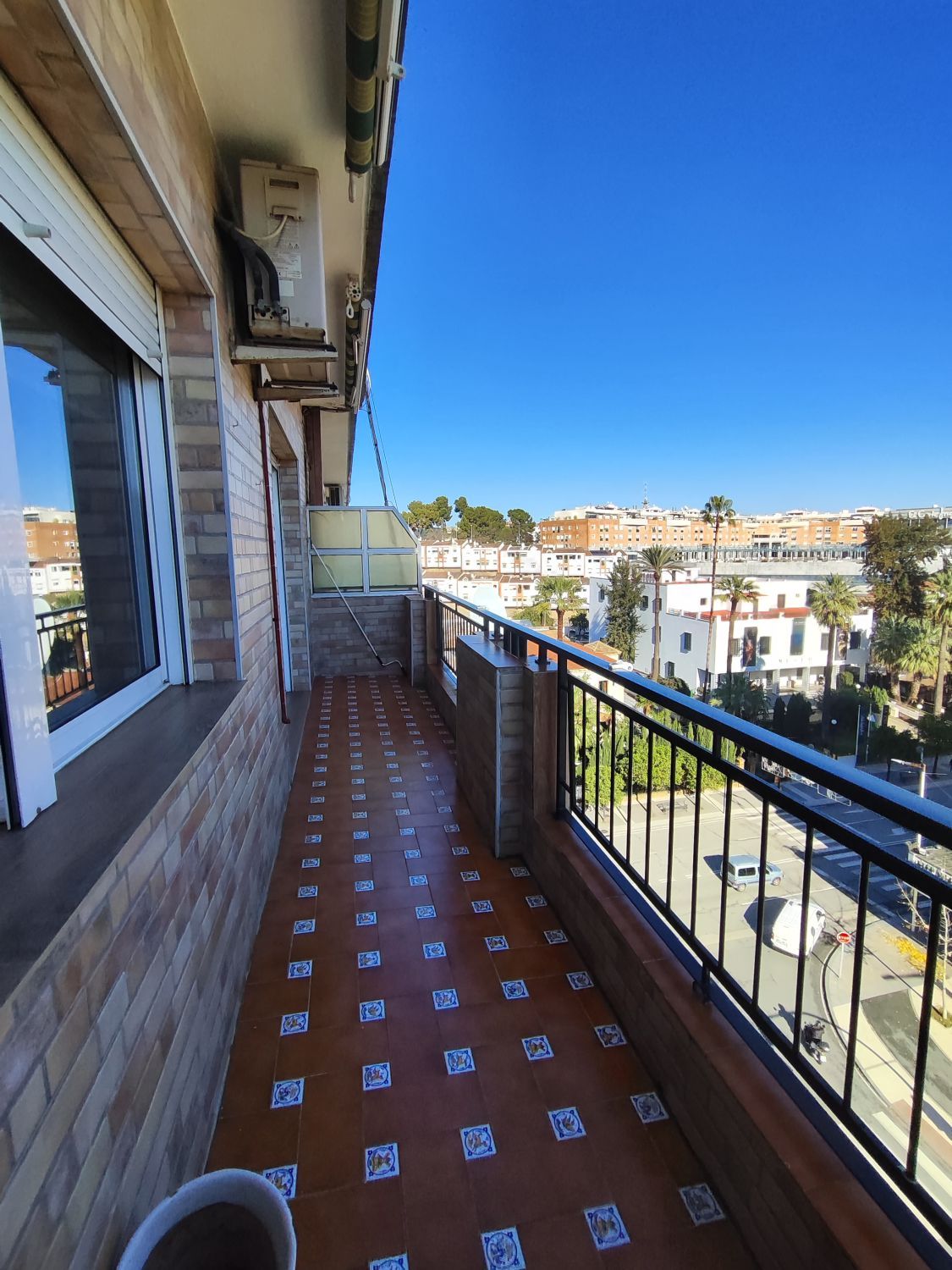 Exterior view of Flat to rent in  Huelva Capital  with Air Conditioner, Furnished and Balcony