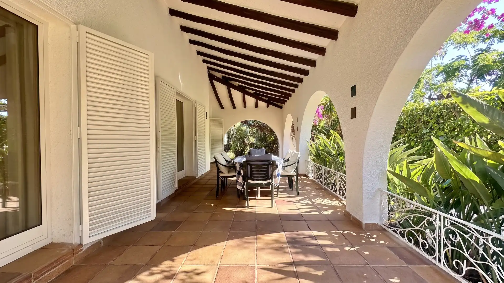 Terrassa de Casa o xalet en venda en Mont-roig del Camp amb Aire condicionat, Jardí privat i Terrassa