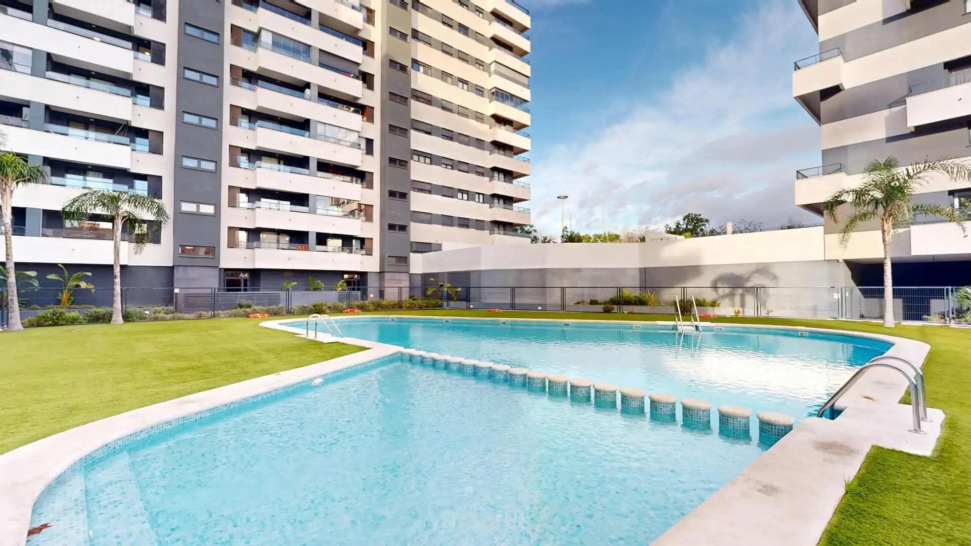 Piscina de Pis en venda en Benicalap