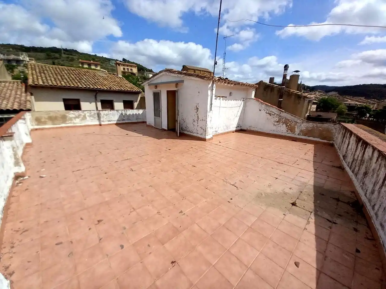 Vista exterior de Casa o xalet en venda en Uncastillo amb Terrassa