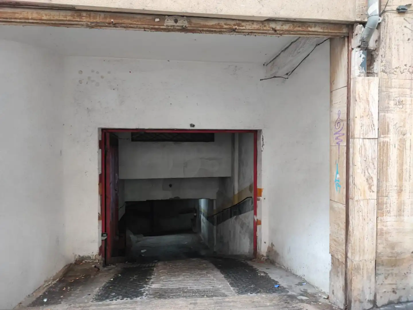 Individual en venta en Carrer de Sevilla 5, imagen 2