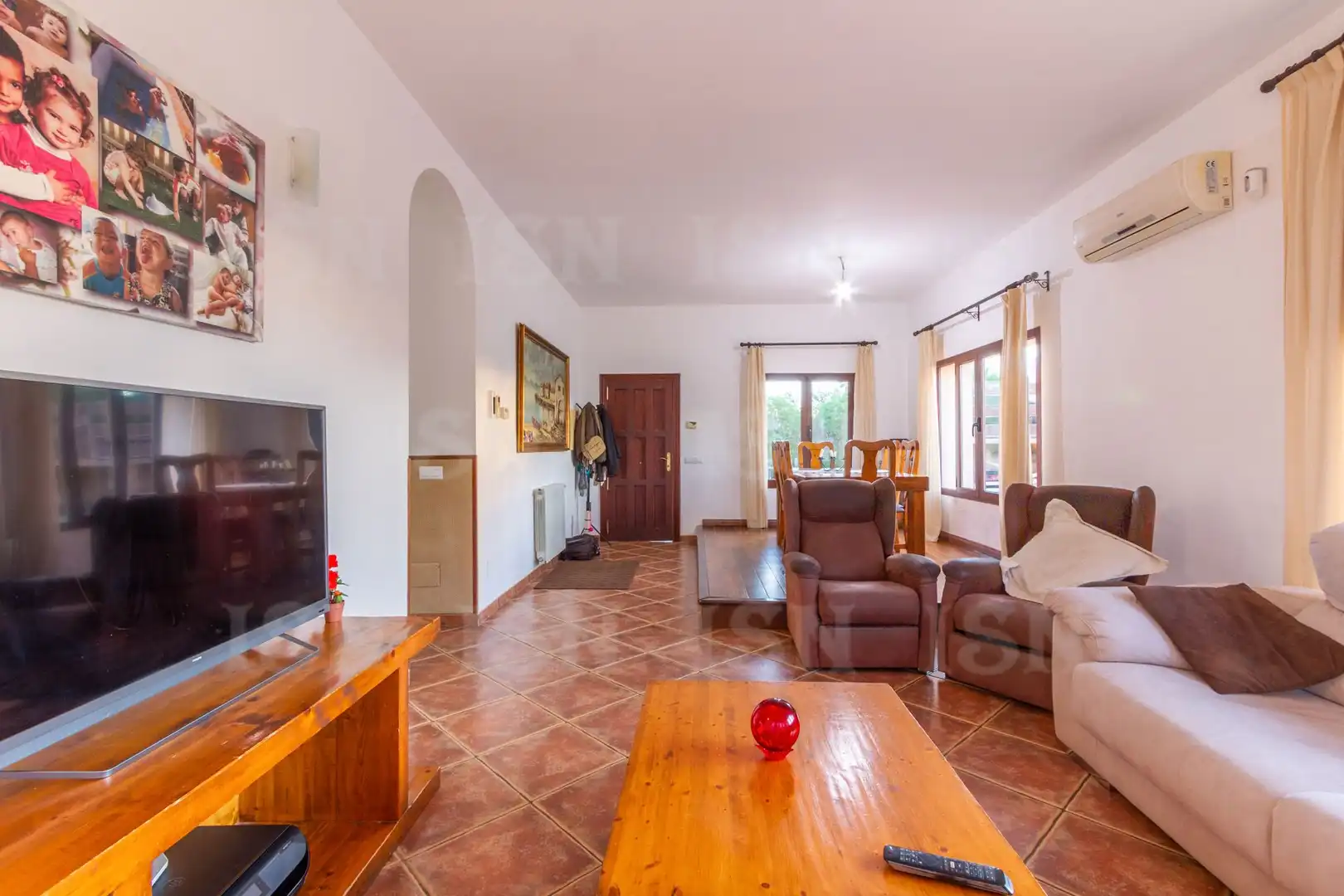 Sala de estar de Casa o chalet en venta en Santa Eugènia con Aire acondicionado, Calefacción y Terraza