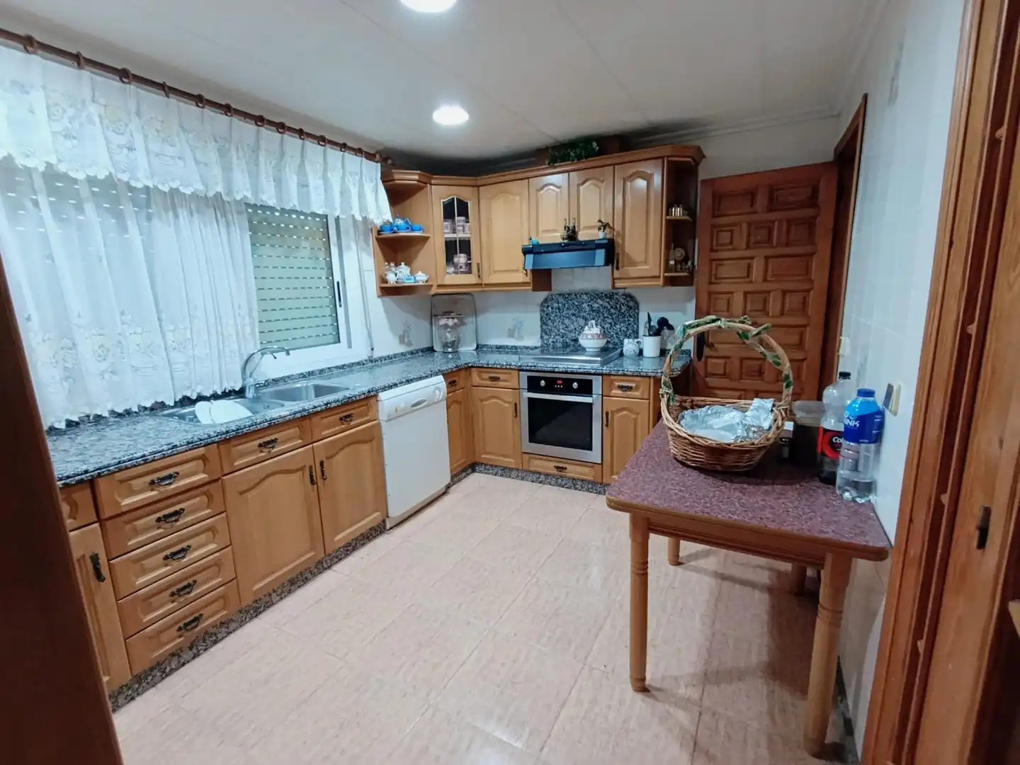 Cuina de Casa o xalet en venda en Elche / Elx amb Jardí privat, Terrassa i Traster