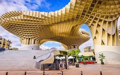 Vista exterior de Pis en venda en  Sevilla Capital amb Aire condicionat i Calefacció