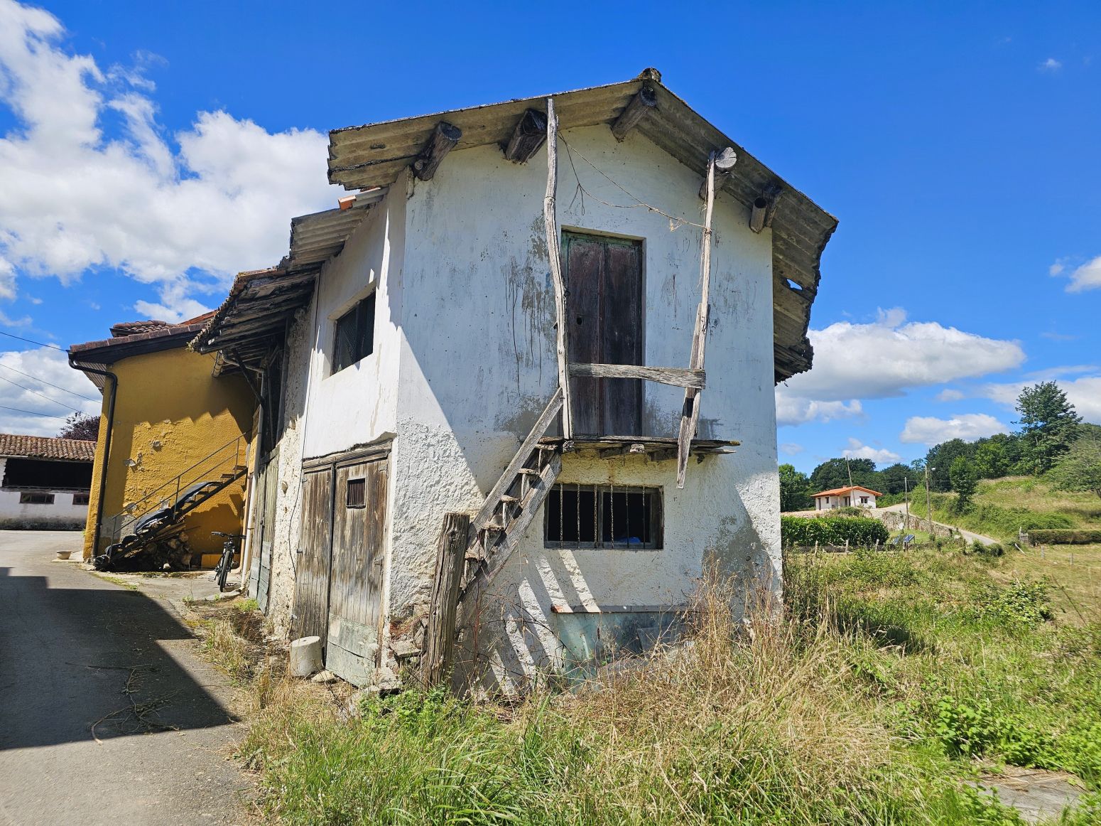 Exterior view of House or chalet for sale in Piloña