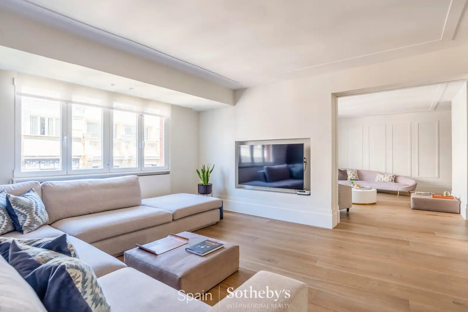 Sala d'estar de Apartament en venda en Madrid amb Aire condicionat, Calefacció i Traster