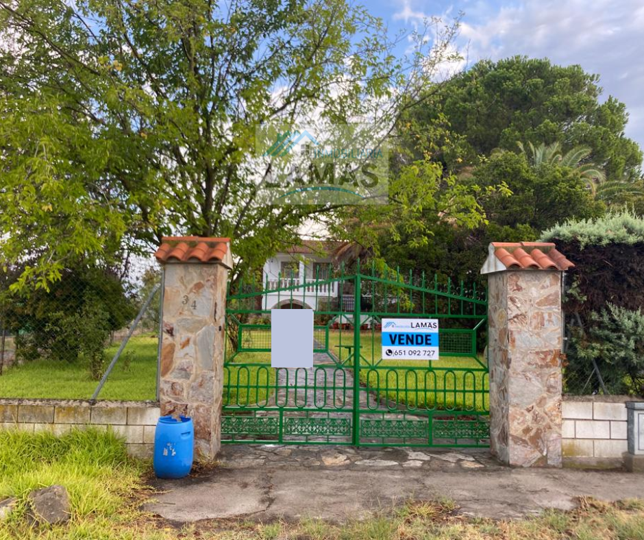 Vista exterior de Finca rústica en venda en Belvís de Monroy amb Jardí privat, Terrassa i Balcó