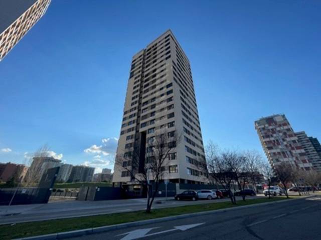 Garaje en Venta en DULCE CHACON en Virgen del Cortijo - Manoteras