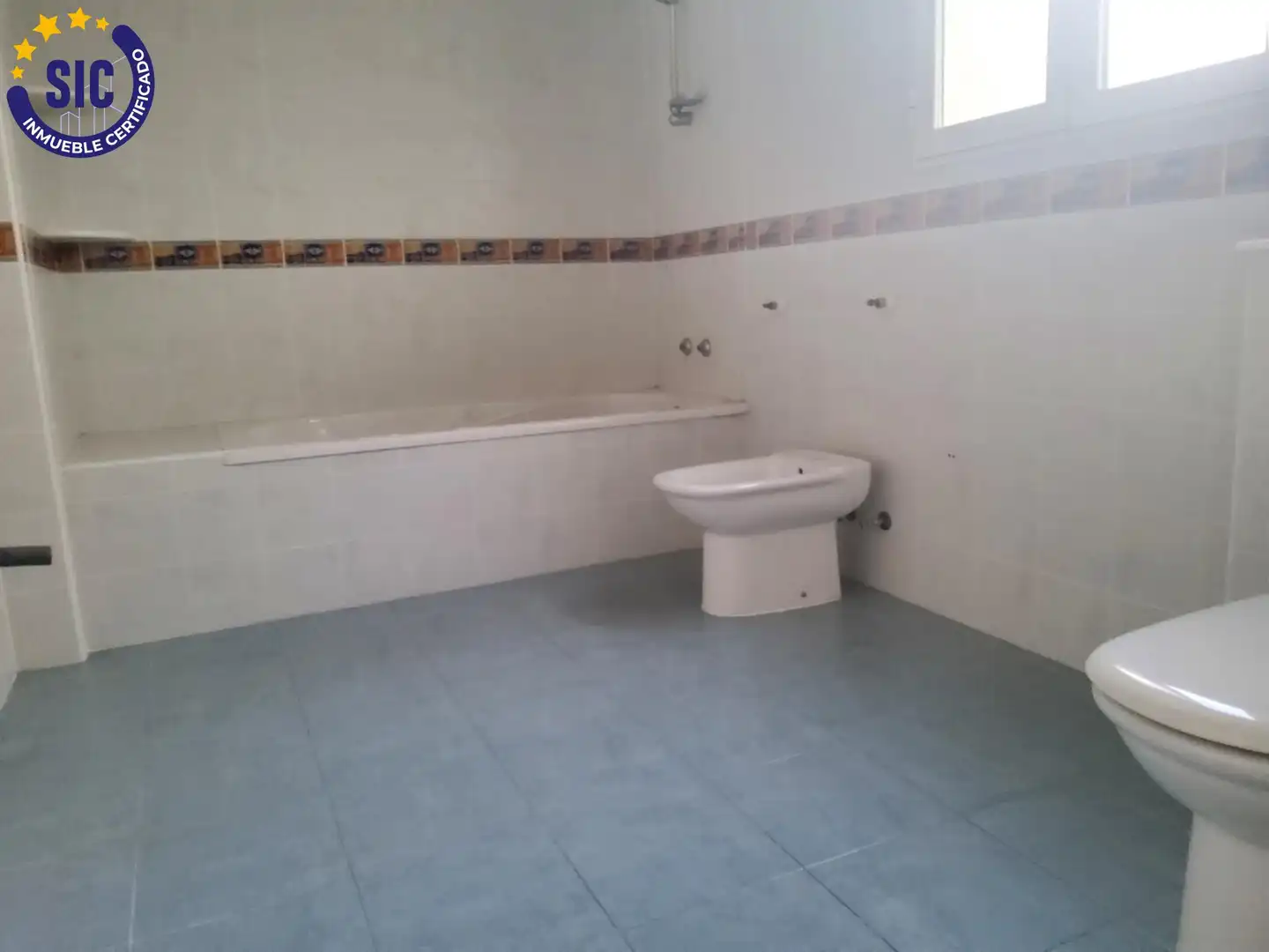 Baño de Ático en venta en Carlet con Calefacción, Trastero y Balcón