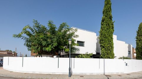 Foto 5 de Casa adosada en venta en Avenida Avenida de Loaysa, 6, Huétor Vega, Granada