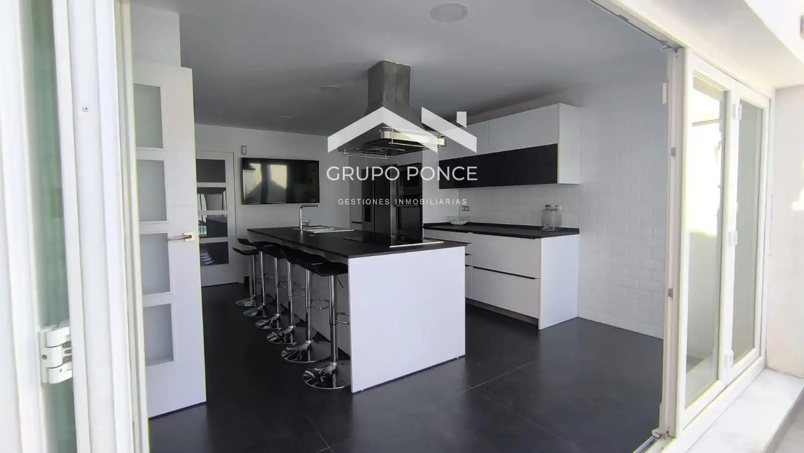 Kitchen of Detached homes for sale in Jerez de la Frontera  with Air Conditioner, Swimming Pool and Furnished