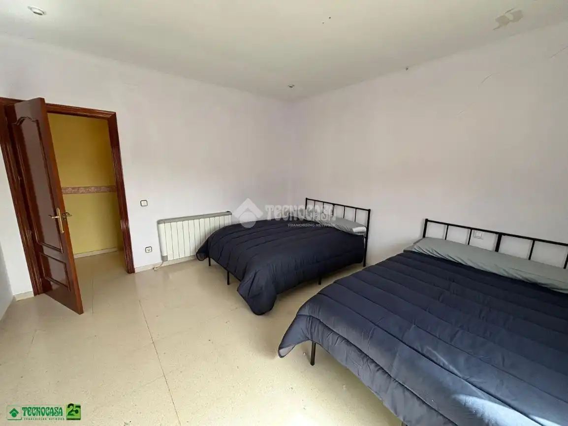 Dormitori de Casa adosada en venda en Granátula de Calatrava amb Aire condicionat