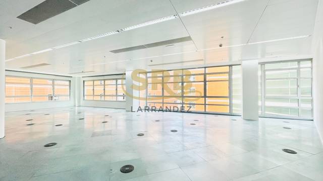 Oficina en Alquiler en Carrer dels Almogàvers en El Parc i la Llacuna del Poblenou