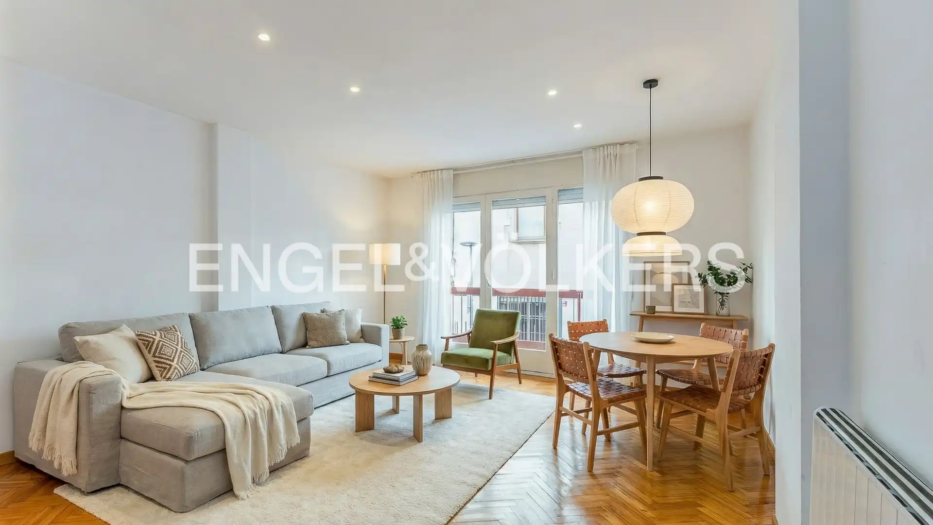 Sala d'estar de Pis en venda en Terrassa amb Calefacció i Terrassa