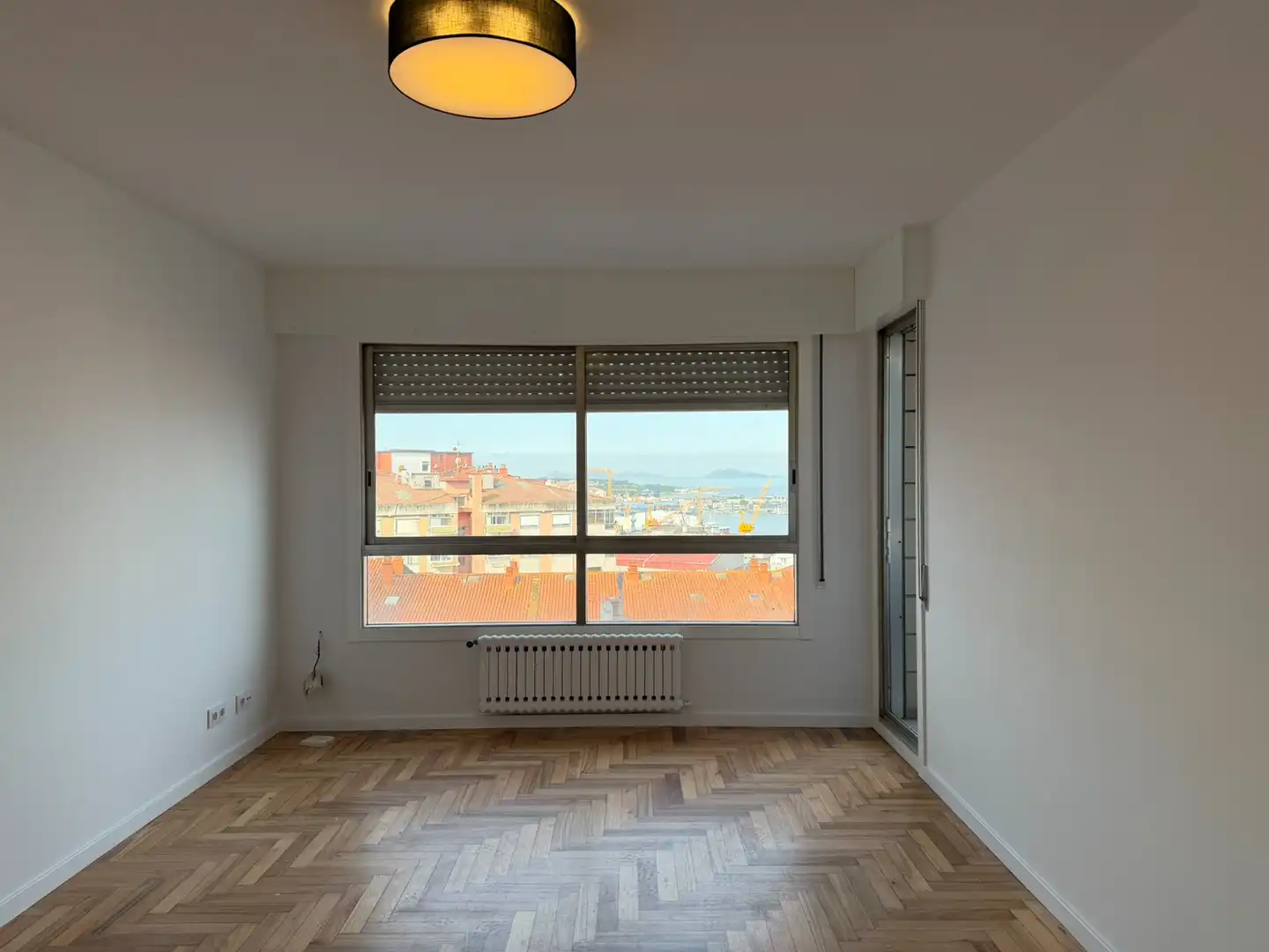 Sala de estar de Piso de alquiler en Vigo  con Calefacción, Parquet y Trastero