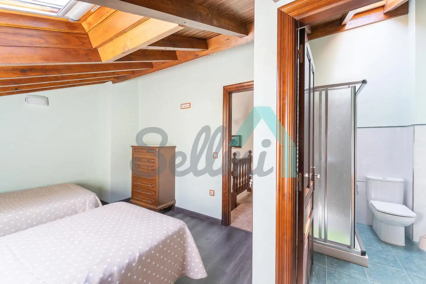 Schlafzimmer von Einfamilien-Reihenhaus zum Verkauf in Teverga mit Abstellraum