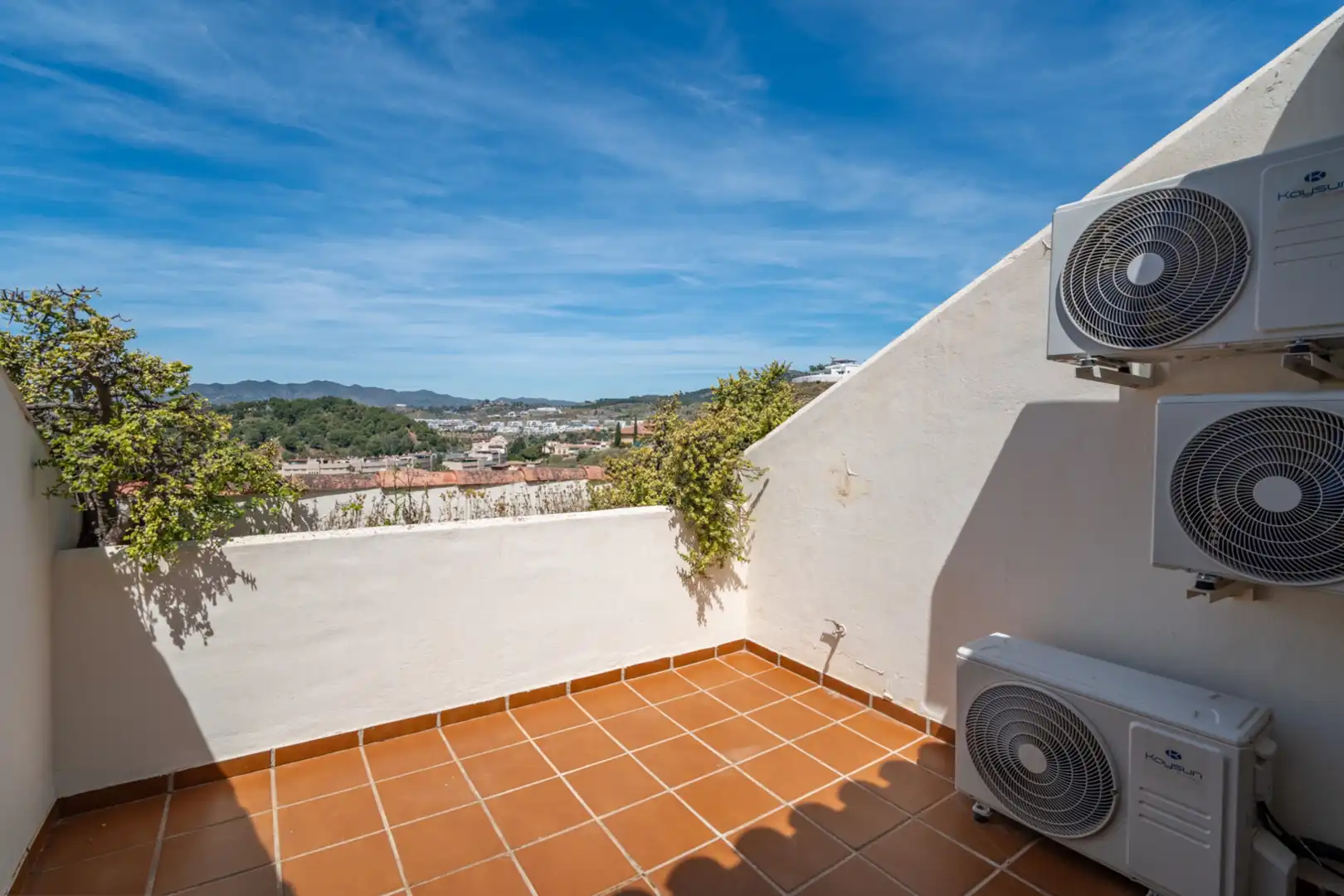 Terrassa de Casa adosada en venda en Málaga amb Aire condicionat, Traster i Piscina