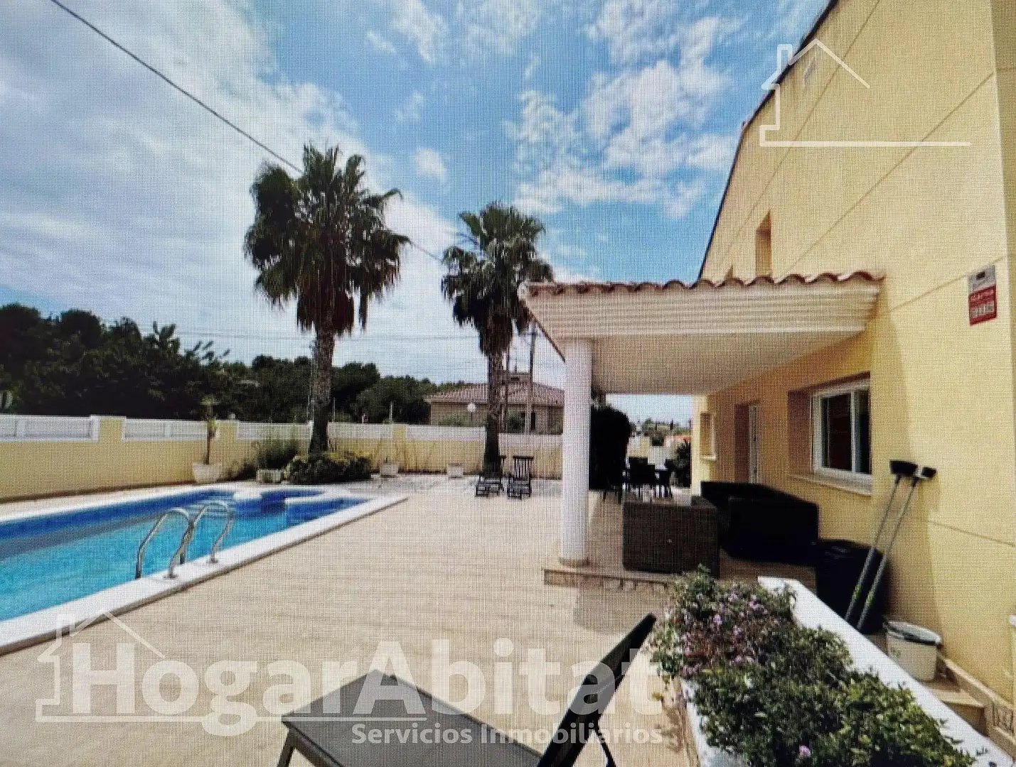 Vista exterior de Casa o xalet en venda en Borriol amb Calefacció, Jardí privat i Terrassa