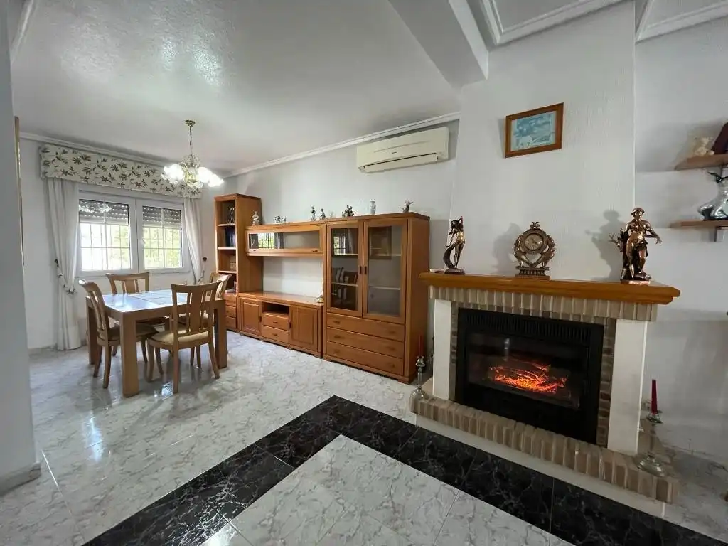 Sala d'estar de Casa o xalet en venda en Los Alcázares amb Aire condicionat, Jardí privat i Terrassa