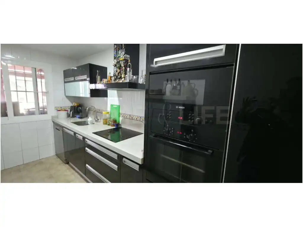 Kitchen of Houses for sale in Málaga  with Air Conditioner, Terrace and Oven
