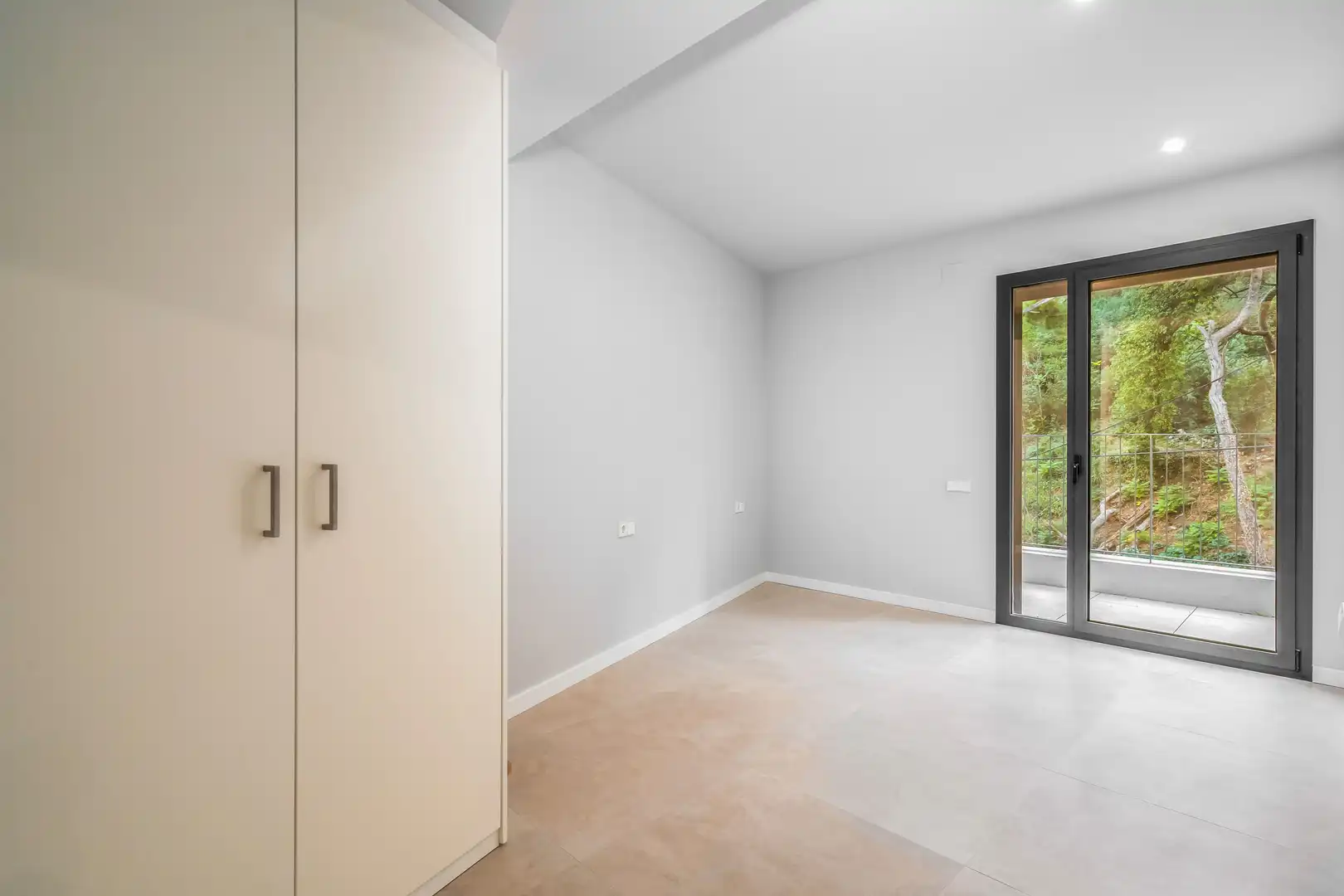 Habitación de Casa o chalet en venta en Barcelona con Aire acondicionado, Calefacción y Jardín privado
