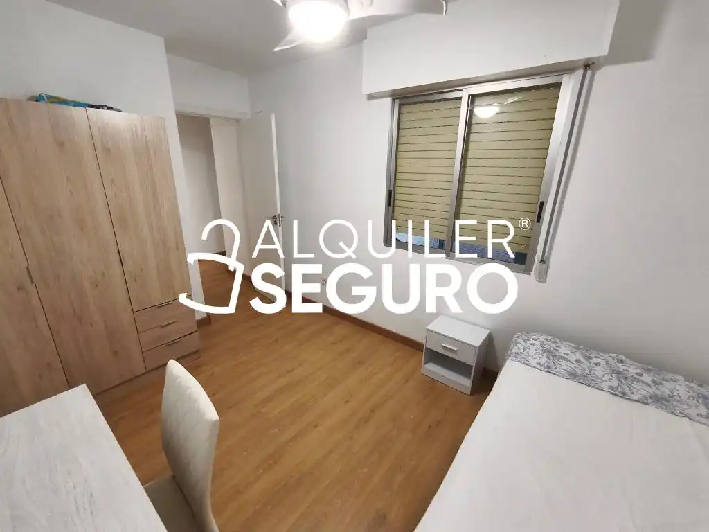 Dormitori de Pis de lloguer en Alicante / Alacant amb Terrassa i Moblat