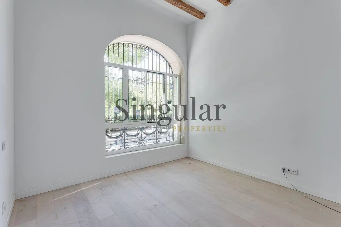 Habitación de Dúplex en venta en Barcelona con Aire acondicionado, Calefacción y Jardín privado