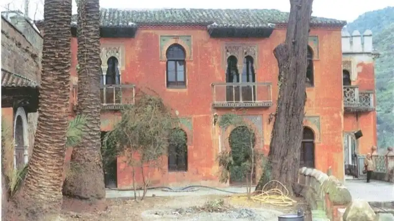 Vista exterior de Casa o xalet en venda en Granada amb Jardí privat