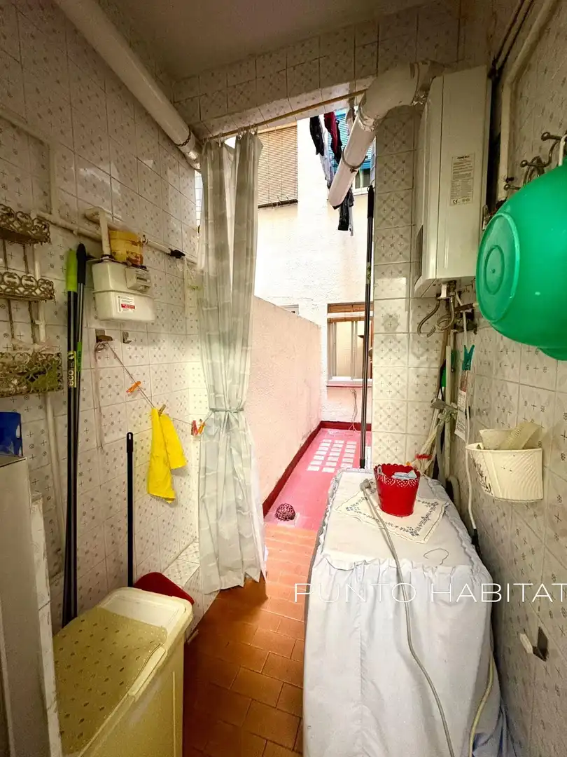 Kitchen of Flat for sale in Barcelona