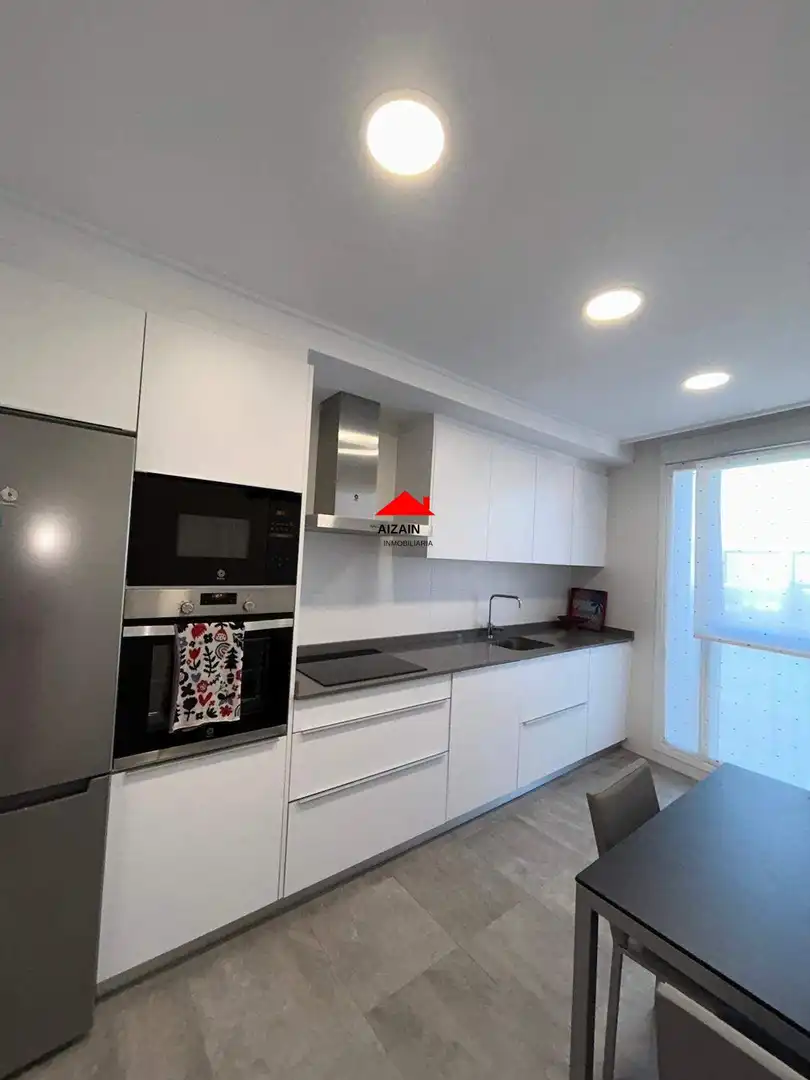Cocina de Piso en venta en Bilbao  con Calefacción y Trastero