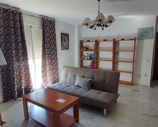 Sala d'estar de Apartament en venda en  Sevilla Capital amb Aire condicionat, Calefacció i Parquet