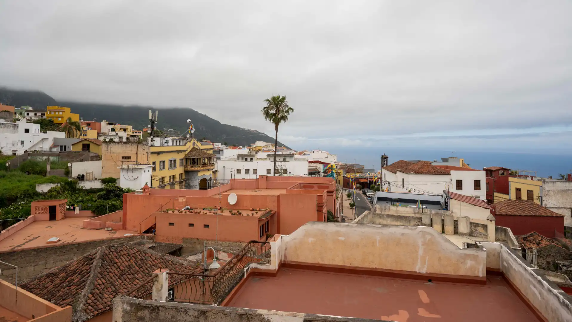 Vista exterior de Edifici en venda en Los Realejos