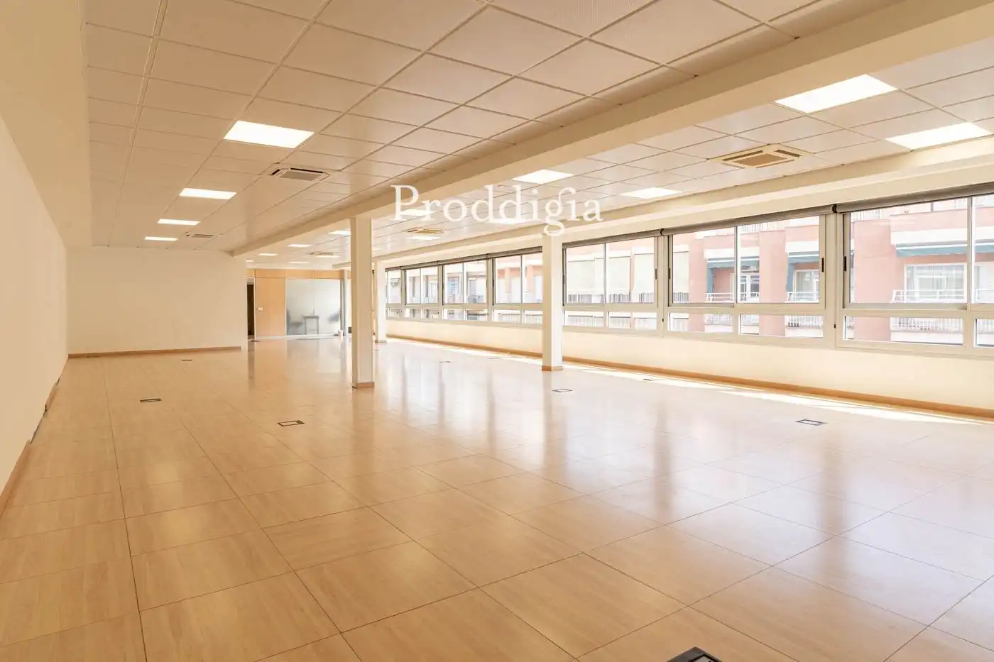 Office for rent in Barcelona  with Air Conditioner and Terrace